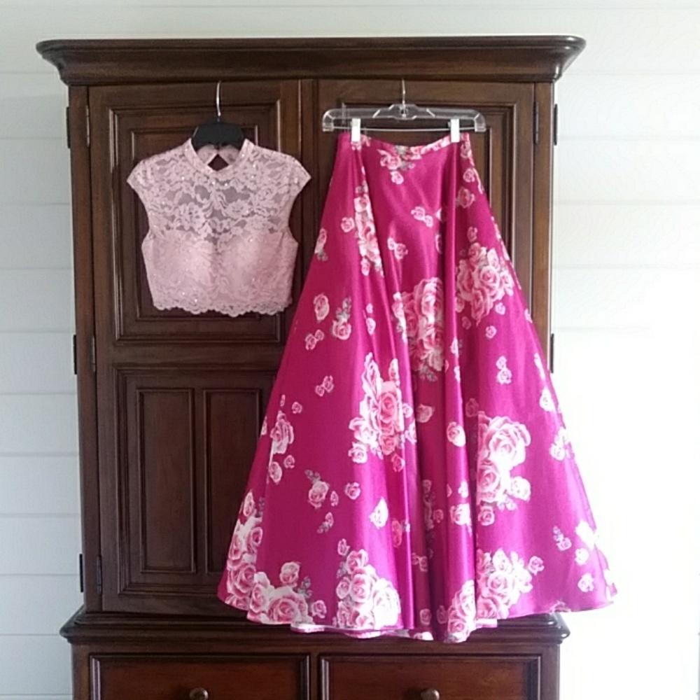 Prom/homecoming dress - Picture 3 of 4